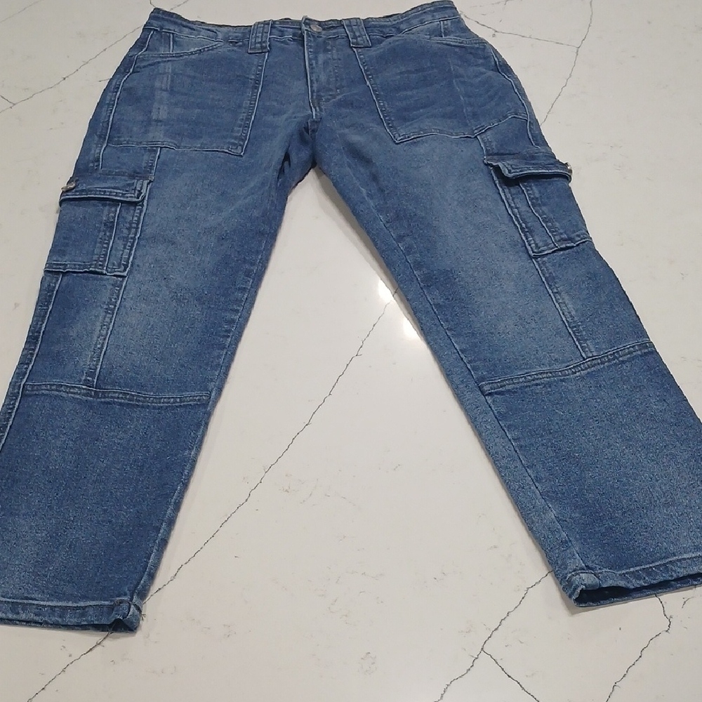 KanCan Ankle Cargo Pants in Classic Blue , Sz 9/28 Gentle Used